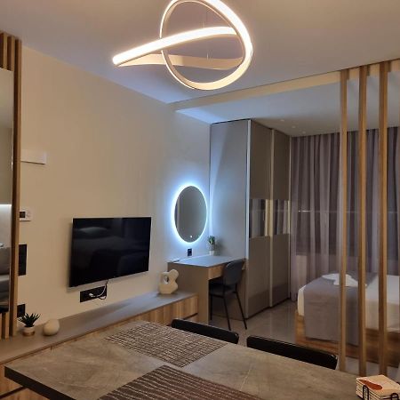 Iris City Center Premium Studio Thessaloniki Buitenkant foto