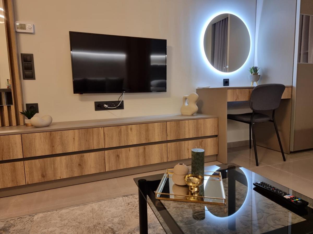 Iris City Center Premium Studio Thessaloniki Buitenkant foto