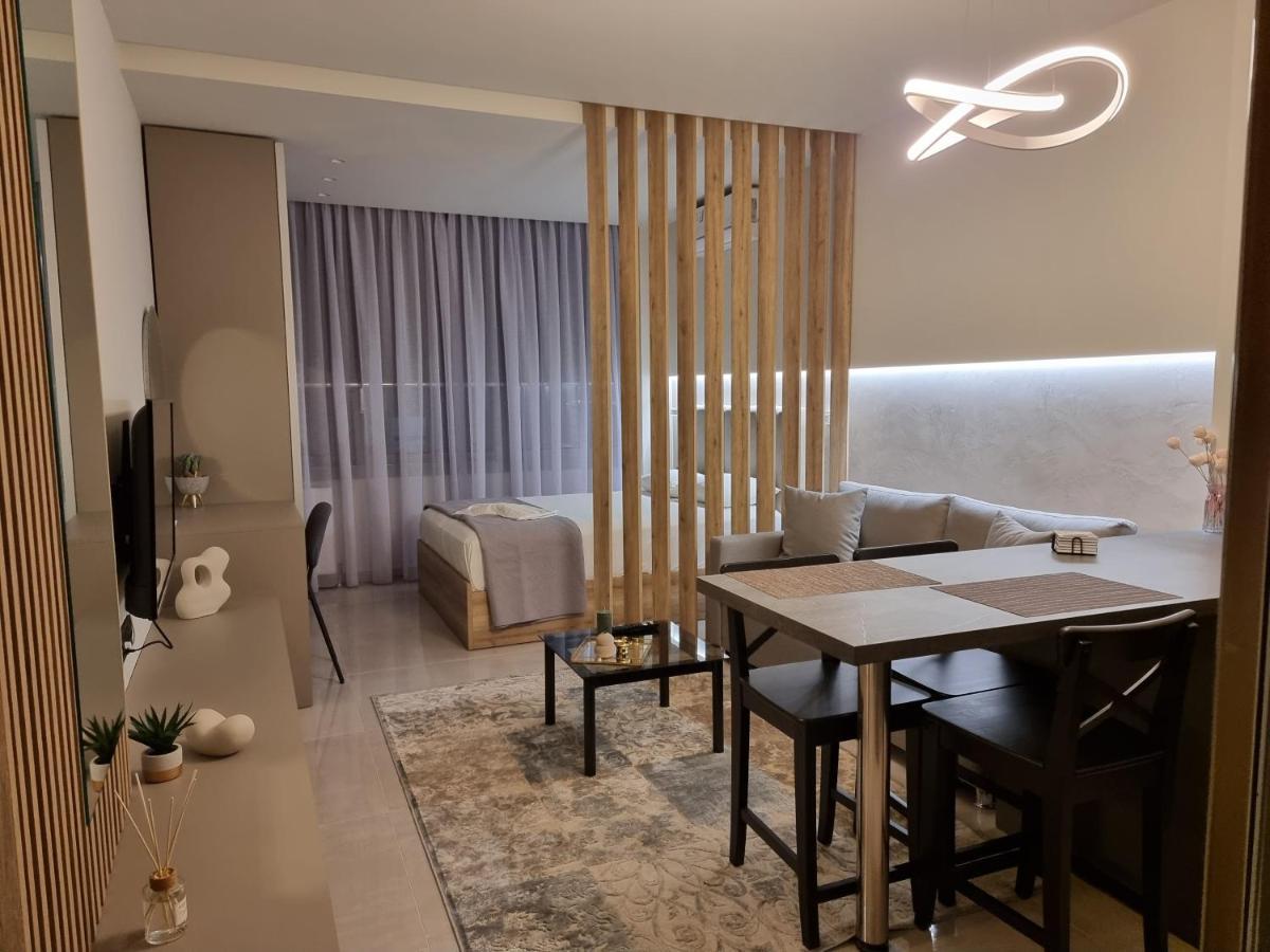 Iris City Center Premium Studio Thessaloniki Buitenkant foto
