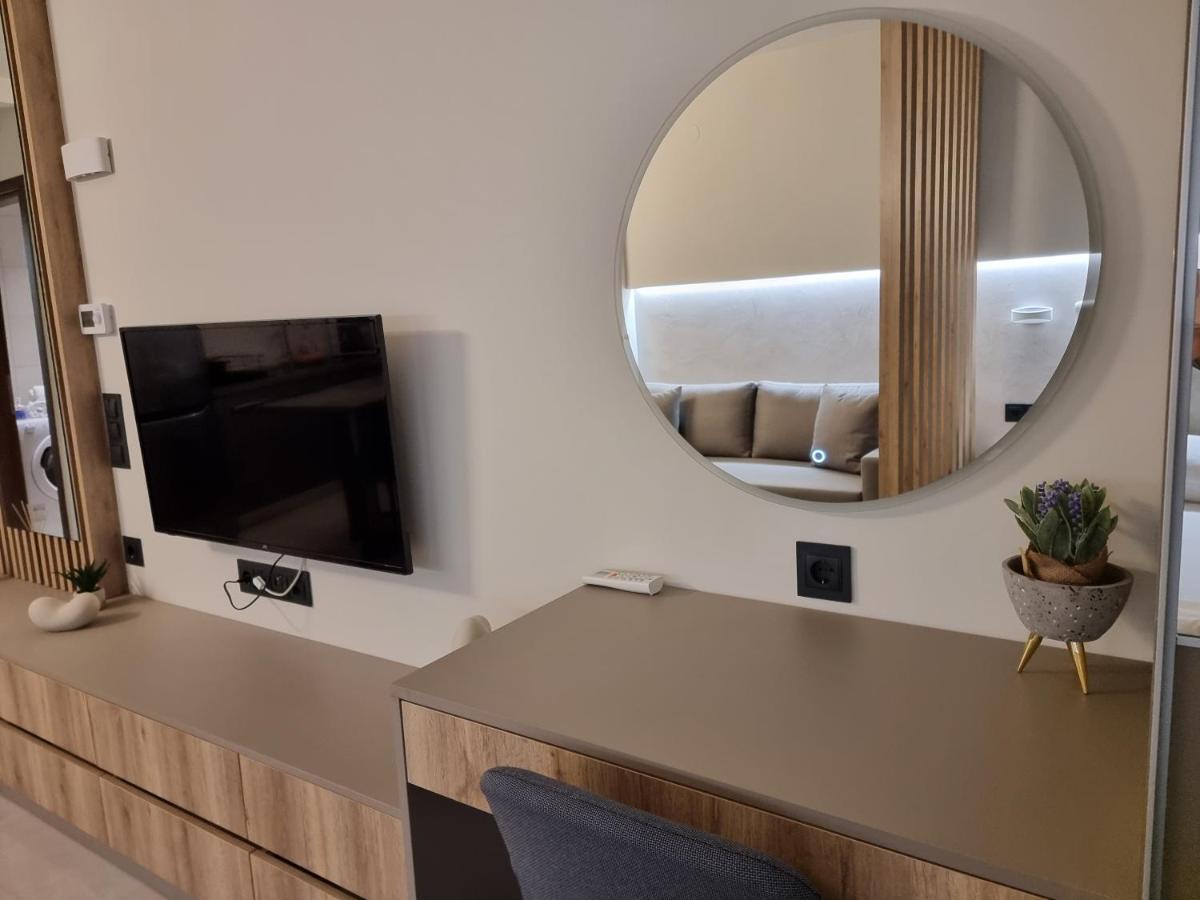 Iris City Center Premium Studio Thessaloniki Buitenkant foto